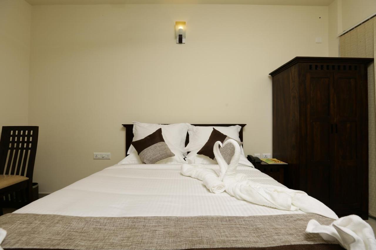 Hotel Le Noor Kochi Zewnętrze zdjęcie
