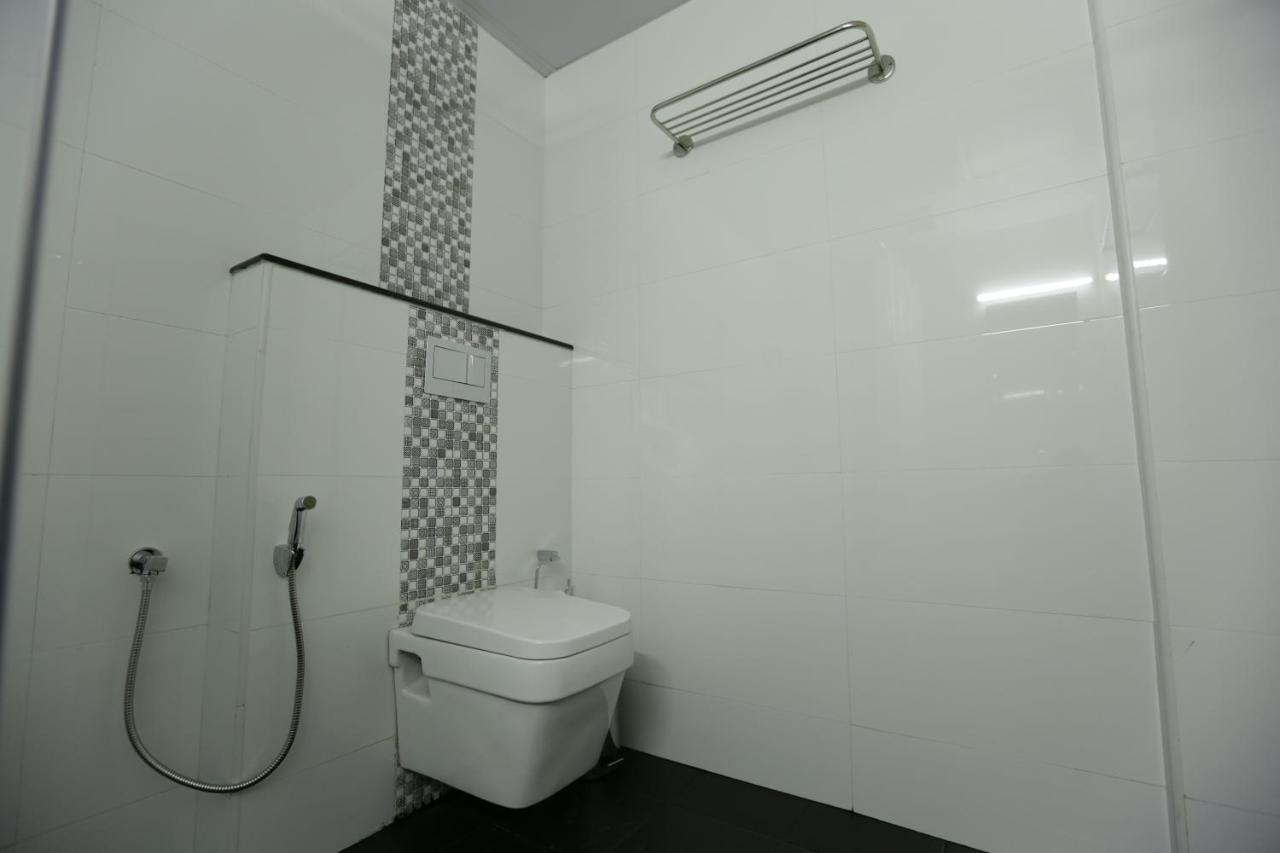 Hotel Le Noor Kochi Zewnętrze zdjęcie